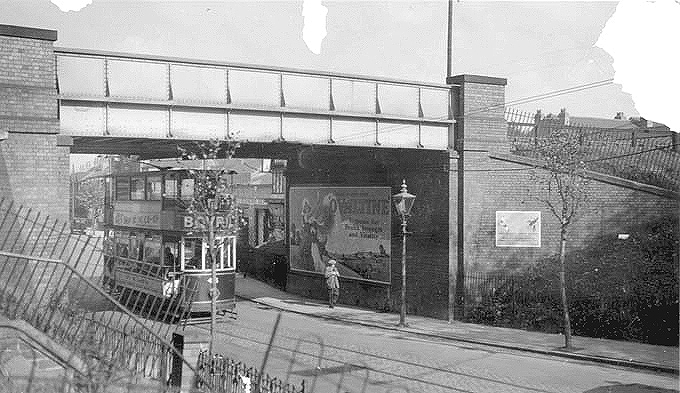 Albany Road railway bridge
